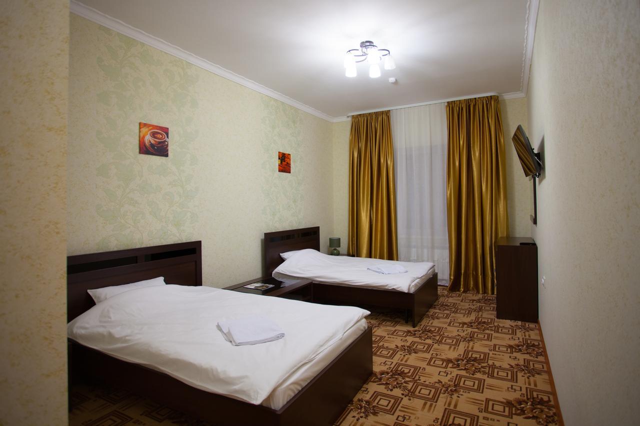 Hotel Razdolie Tobolsk Esterno foto