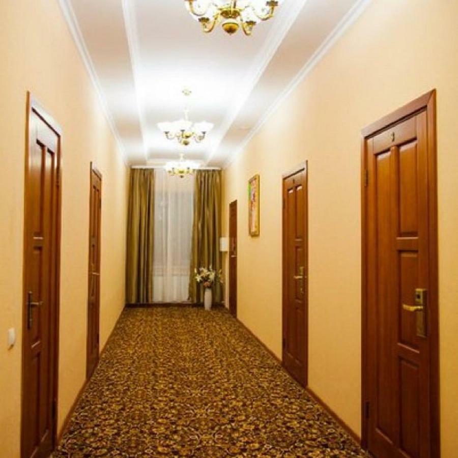 Hotel Razdolie Tobolsk Esterno foto